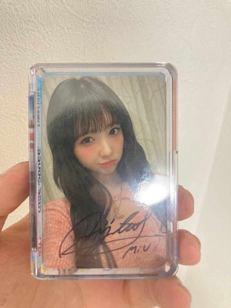 MADEIN(LIMELIGHT)メンバー伊藤美優直筆サイントレカ マシロや MADEIN(LIMELIGHT)メンバー伊藤美優直筆サイントレカ マシロや