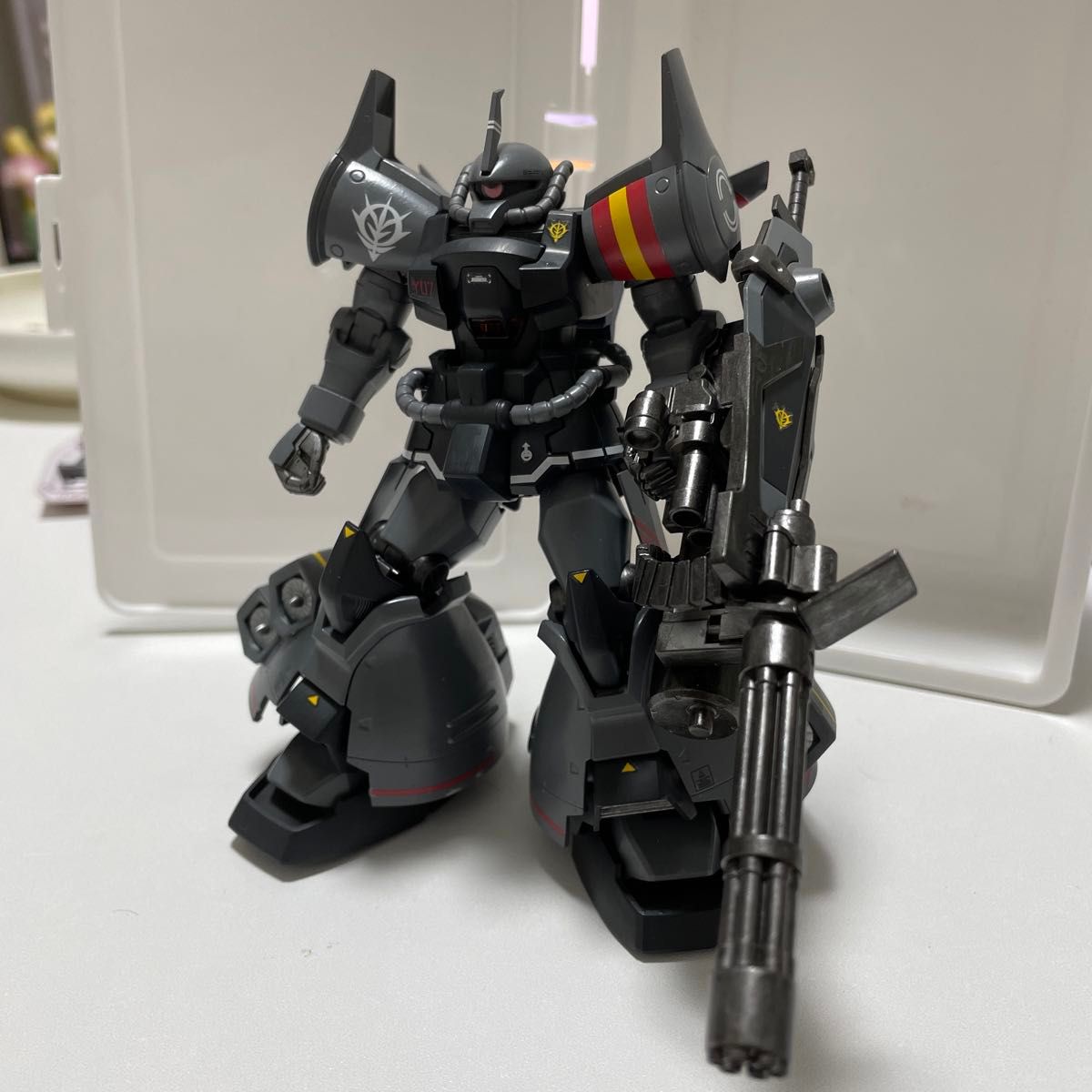 HG グフ フライトタイプ(完成品) ガンプラ 完成品 HGUC 塗装 HG グフ フライトタイプ(完成品) ガンプラ 完成品 HGUC 塗装