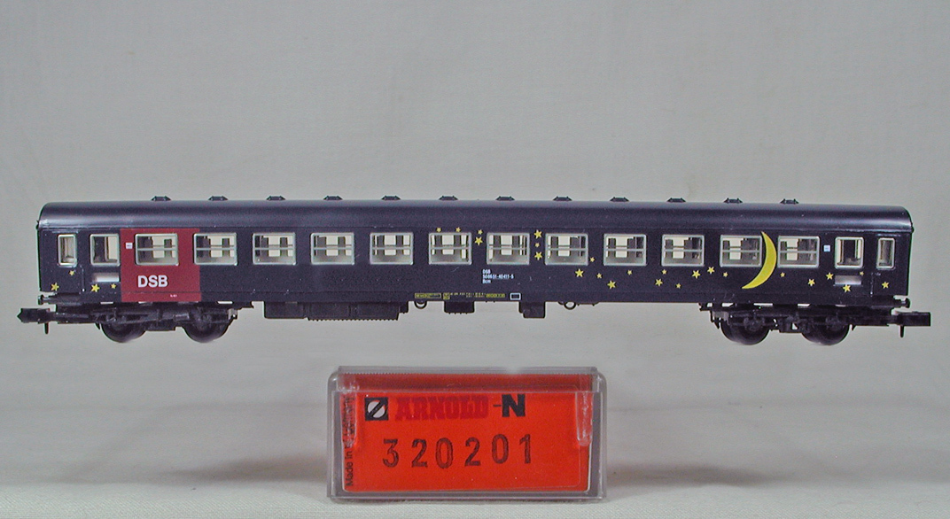 ARNOLD ＃3202-01 ＤＳＢ（デンマーク国鉄） Ｂｃｍ型簡易寝台車　（月と星デザイン） デンマーク向け限定