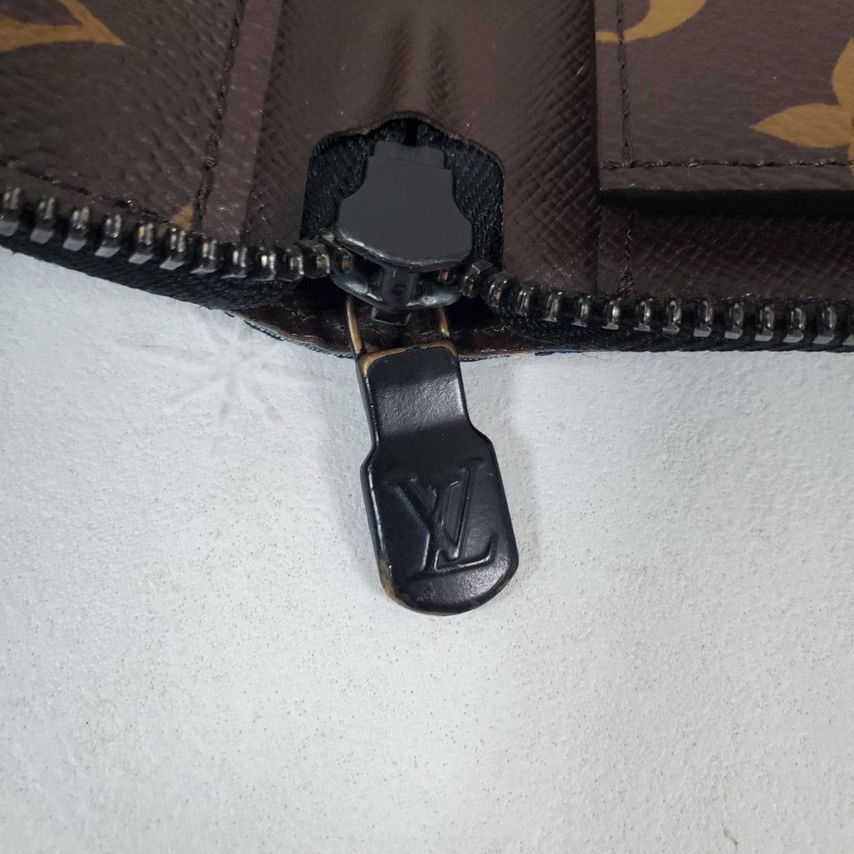 希少 LOUIS VUITTON ジッピーウォレット ヴェルティカル 希少 LOUIS VUITTON ジッピーウォレット ヴェルティカル
