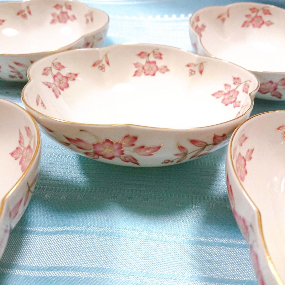 たち吉 美しい桜の花びら型のお皿 アンティーク 和食器 食器 たち吉 美しい桜の花びら型のお皿 アンティーク 和食器 食器