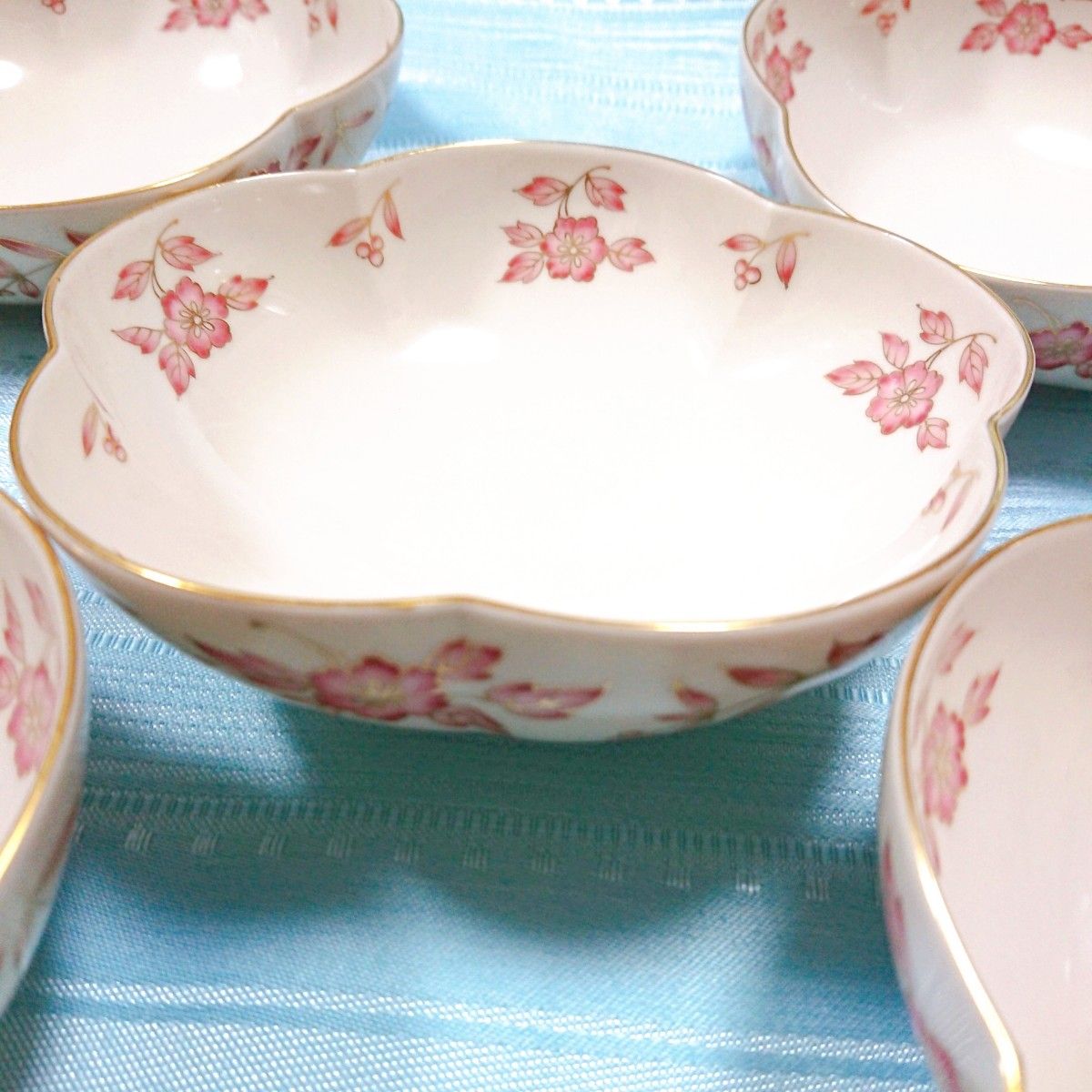 たち吉 美しい桜の花びら型のお皿 アンティーク 和食器 食器 たち吉 美しい桜の花びら型のお皿 アンティーク 和食器 食器