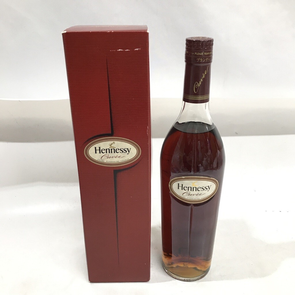 16 古酒 Hennessy ヘネシー COGNAC X.O XO 金キャップ クリアボトル 箱付き 未開栓 16 古酒 Hennessy ヘネシー COGNAC X.O XO 金キャップ クリアボトル 箱付き 未開栓