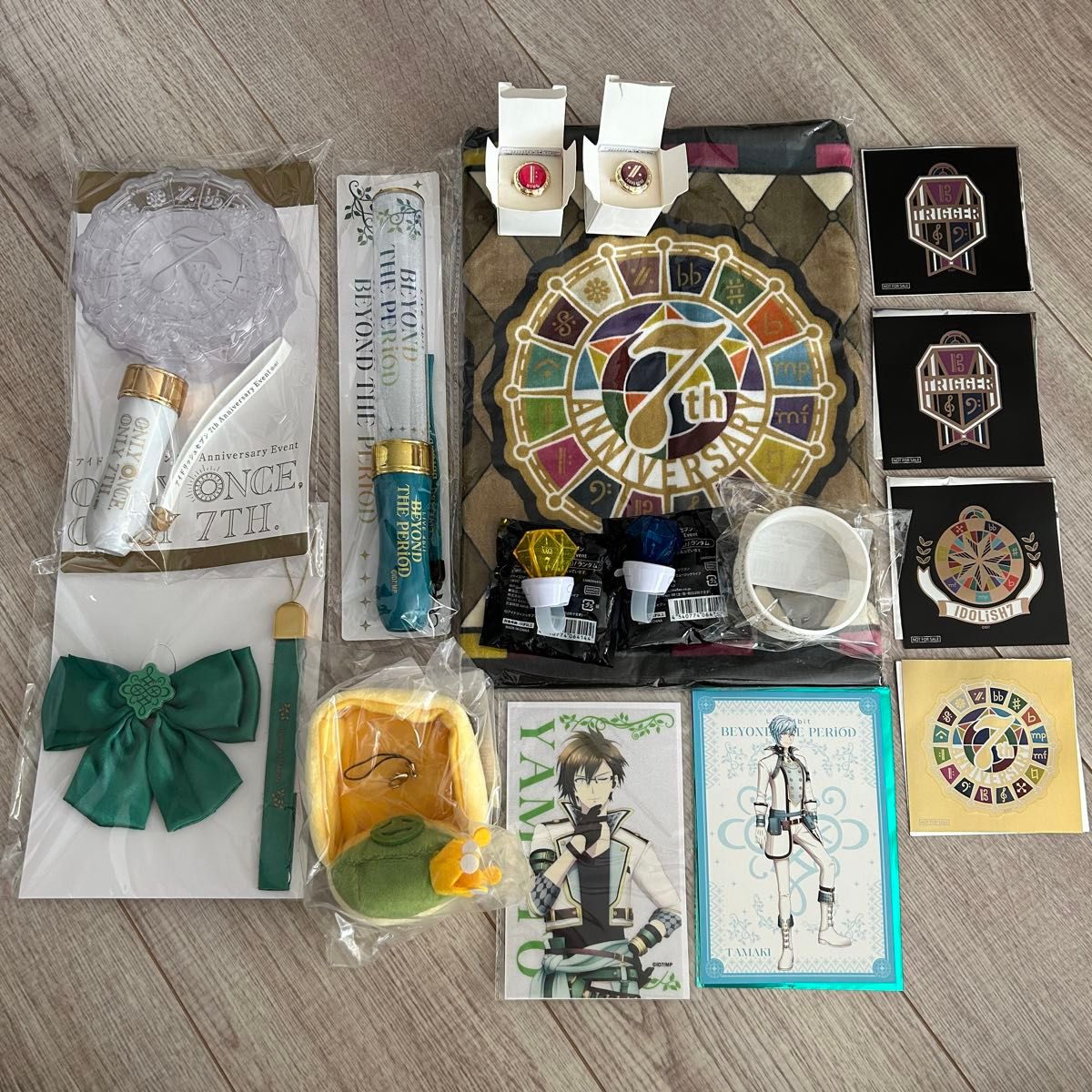 【新品未開封・16点まとめ売り】アイドリッシュセブン・ライブグッズ