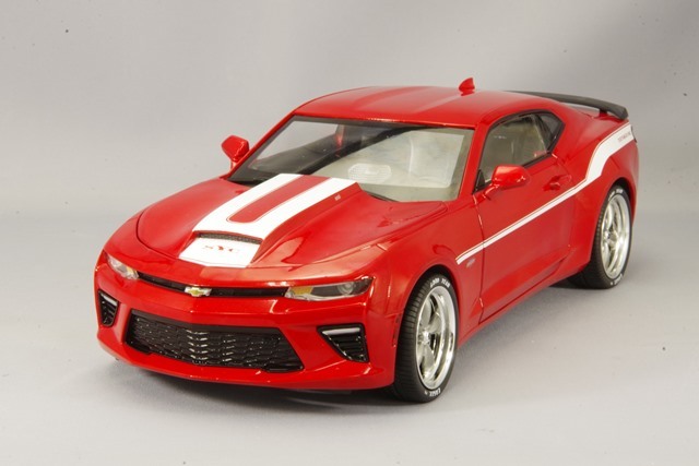 ついに再販開始 ②オートワールド シボレー カマロ ZL1 1 64 新品未