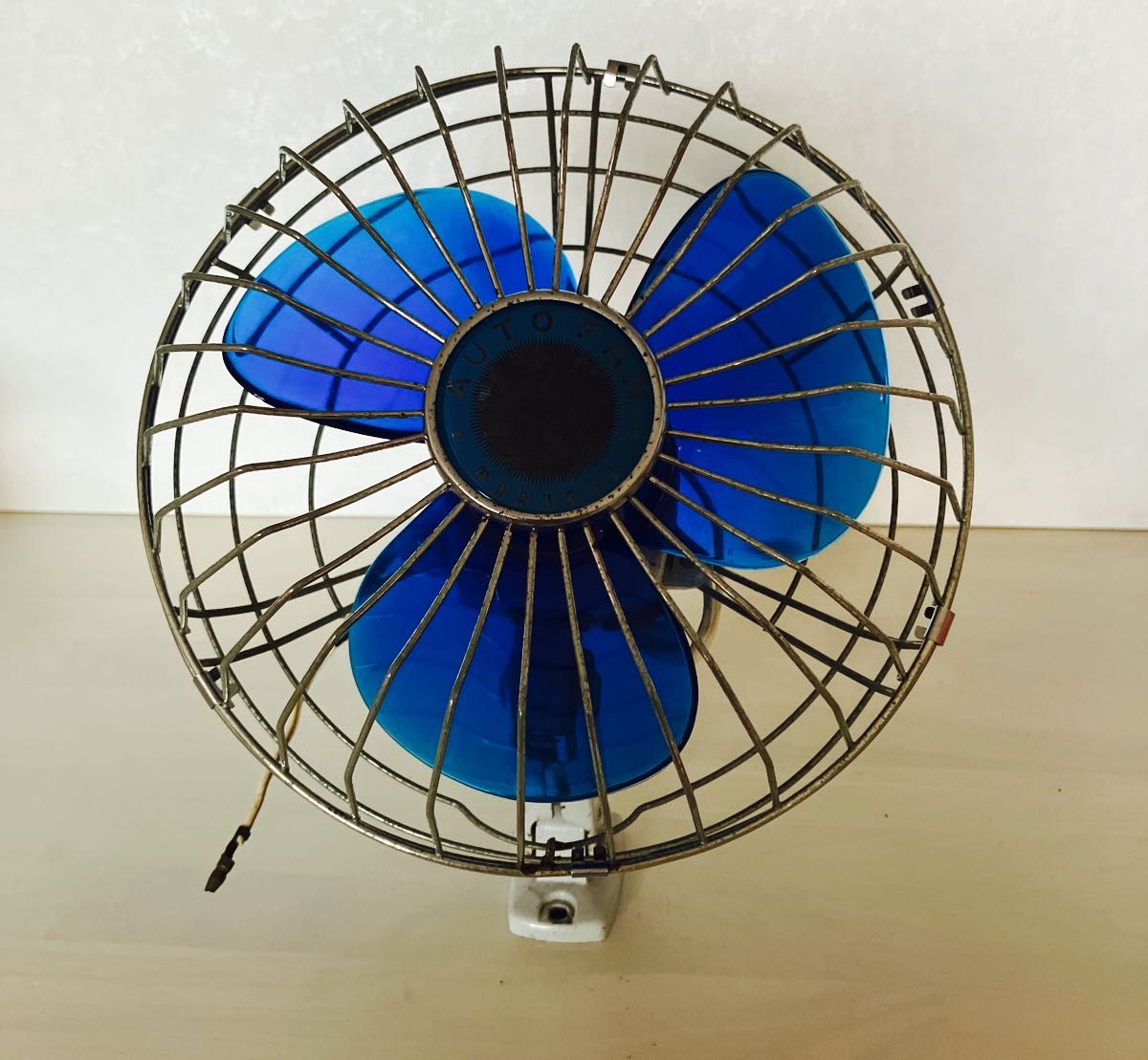 ジャンク MARUENU 扇風機 AUTO FAN 24V 昭和レトロ カー扇風機 ジャンク MARUENU 扇風機 AUTO FAN 24V 昭和レトロ カー扇風機