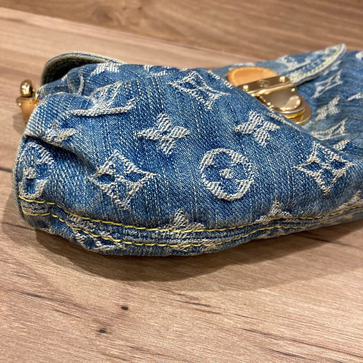 LOUIS VUITTON ルイヴィトン モノグラムデニム ショルダーバッグ LOUIS VUITTON ルイヴィトン モノグラムデニム ショルダーバッグ