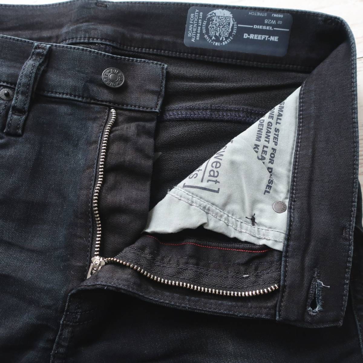 新品 DIESEL ジョグジーンズ スリム スキニー スウェットデニム 新品 DIESEL ジョグジーンズ スリム スキニー スウェットデニム
