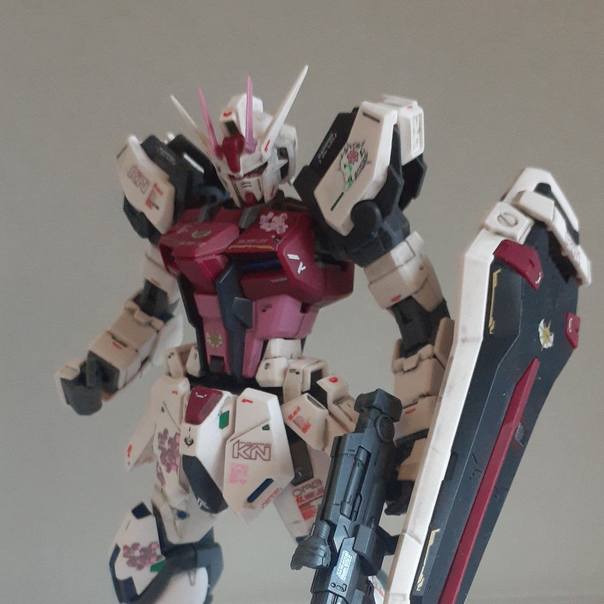 MG ストライクルージュ オオトリ装備Ver RM部分塗装完成品 MG ストライクルージュ オオトリ装備Ver RM部分塗装完成品