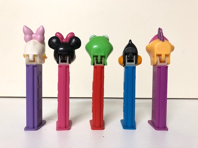 期間限定大幅値下げ！ 5セット ヴィンテージ ペッツ PEZ ディズニー カーミット ダイナソーピンク ダフィーダック ディスプレイ VG-1の画像2