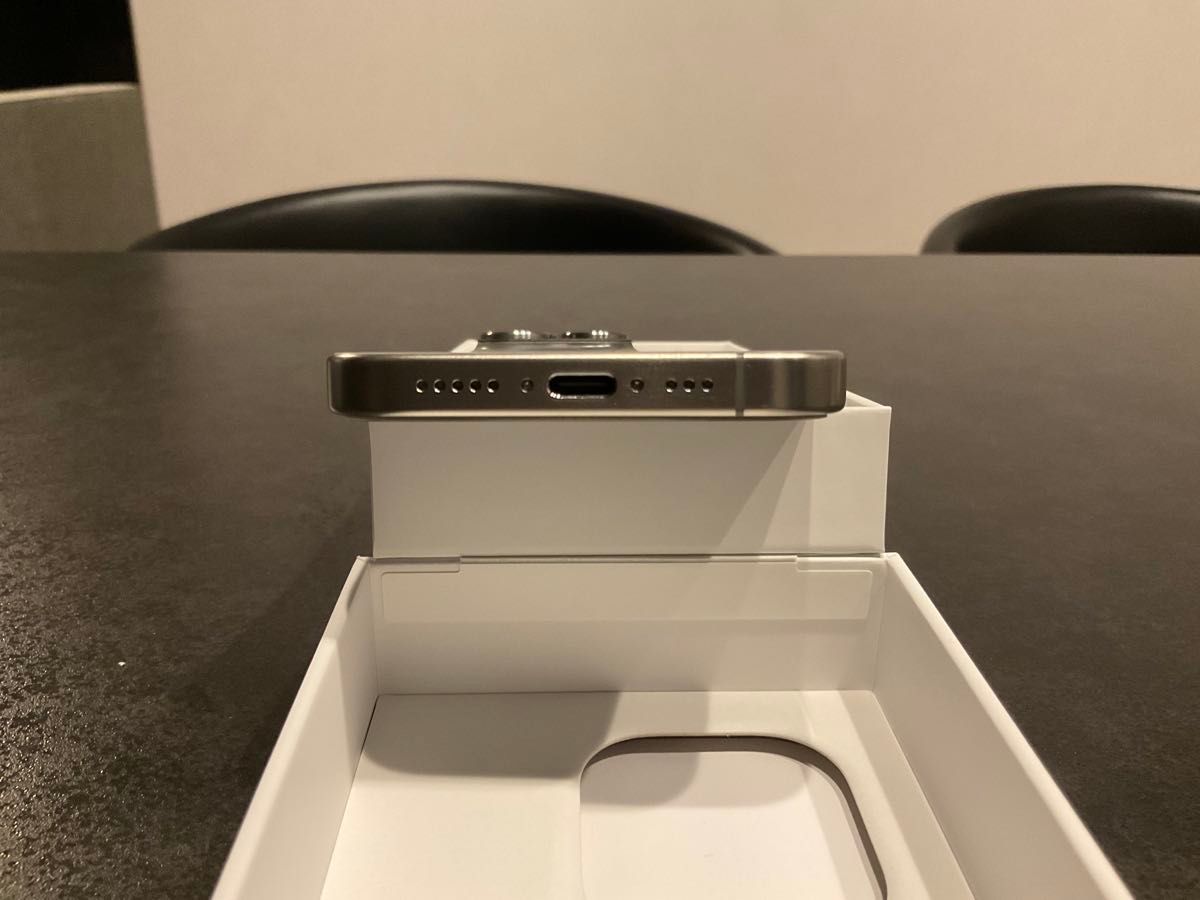 Apple iPhone15 pro 256GB ナチュラルチタニウム SIMフリー 極美 Apple iPhone15 pro 256GB ナチュラルチタニウム SIMフリー 極美