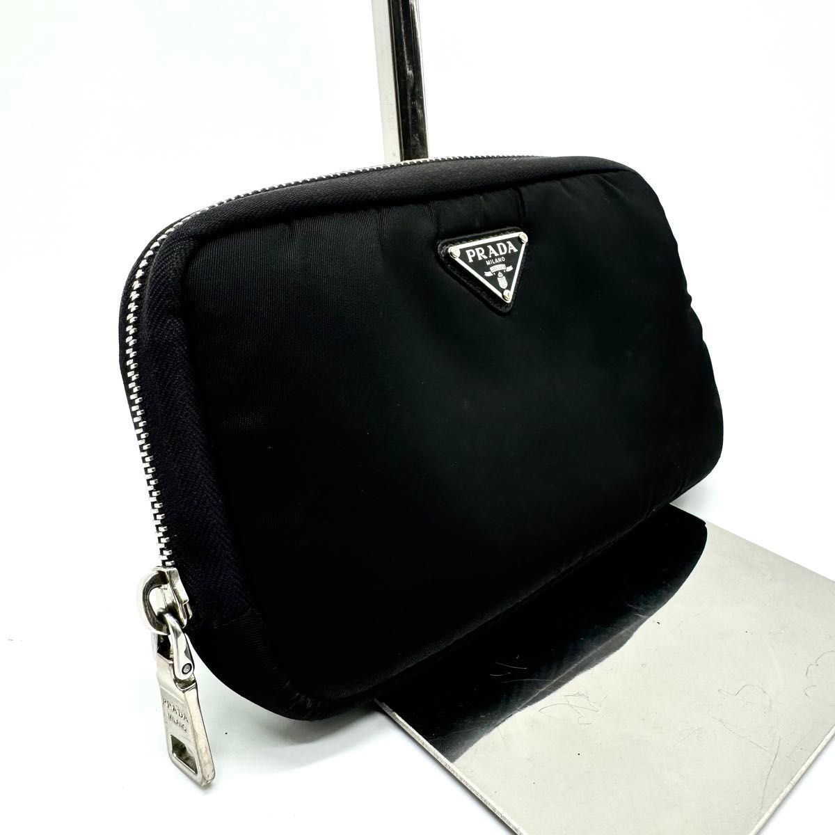 現行】PRADA プラダ RE-NYLON ポーチ型 ラウンドジップ 長財布 現行】PRADA プラダ RE-NYLON ポーチ型 ラウンドジップ 長財布