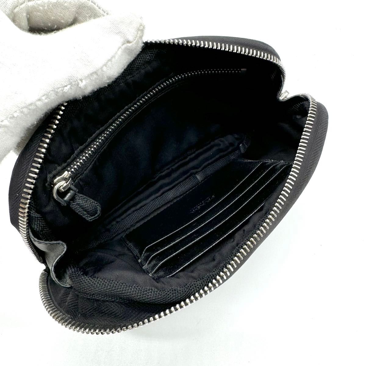 現行】PRADA プラダ RE-NYLON ポーチ型 ラウンドジップ 長財布 現行】PRADA プラダ RE-NYLON ポーチ型 ラウンドジップ 長財布