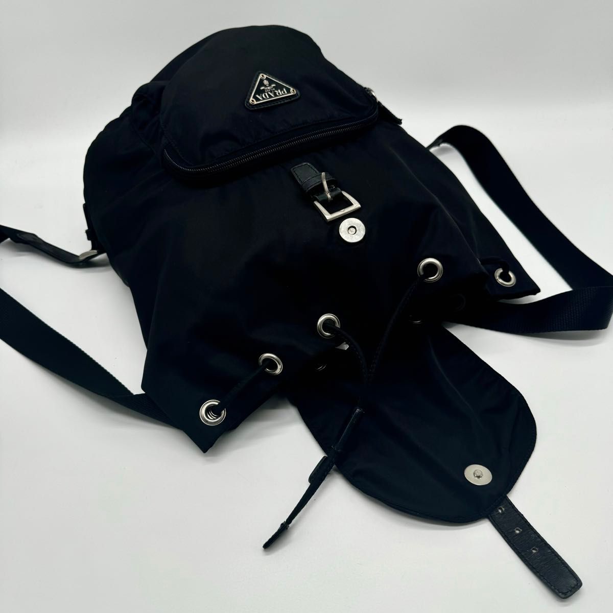 PRADA 極 美品 希少品 プラダ 三角ロゴ 金具 ナイロン 巾着 ミニ PRADA 極 美品 希少品 プラダ 三角ロゴ 金具 ナイロン 巾着 ミニ