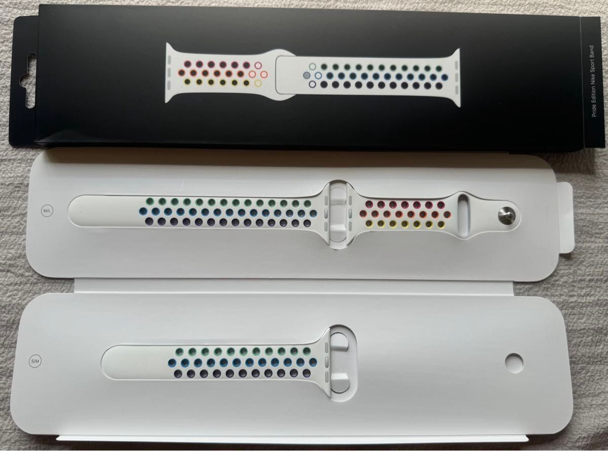 Apple Watch Nike 44mm 純正バンド プライドエディション ナイキ Apple Watch Nike 44mm 純正バンド プライドエディション ナイキ