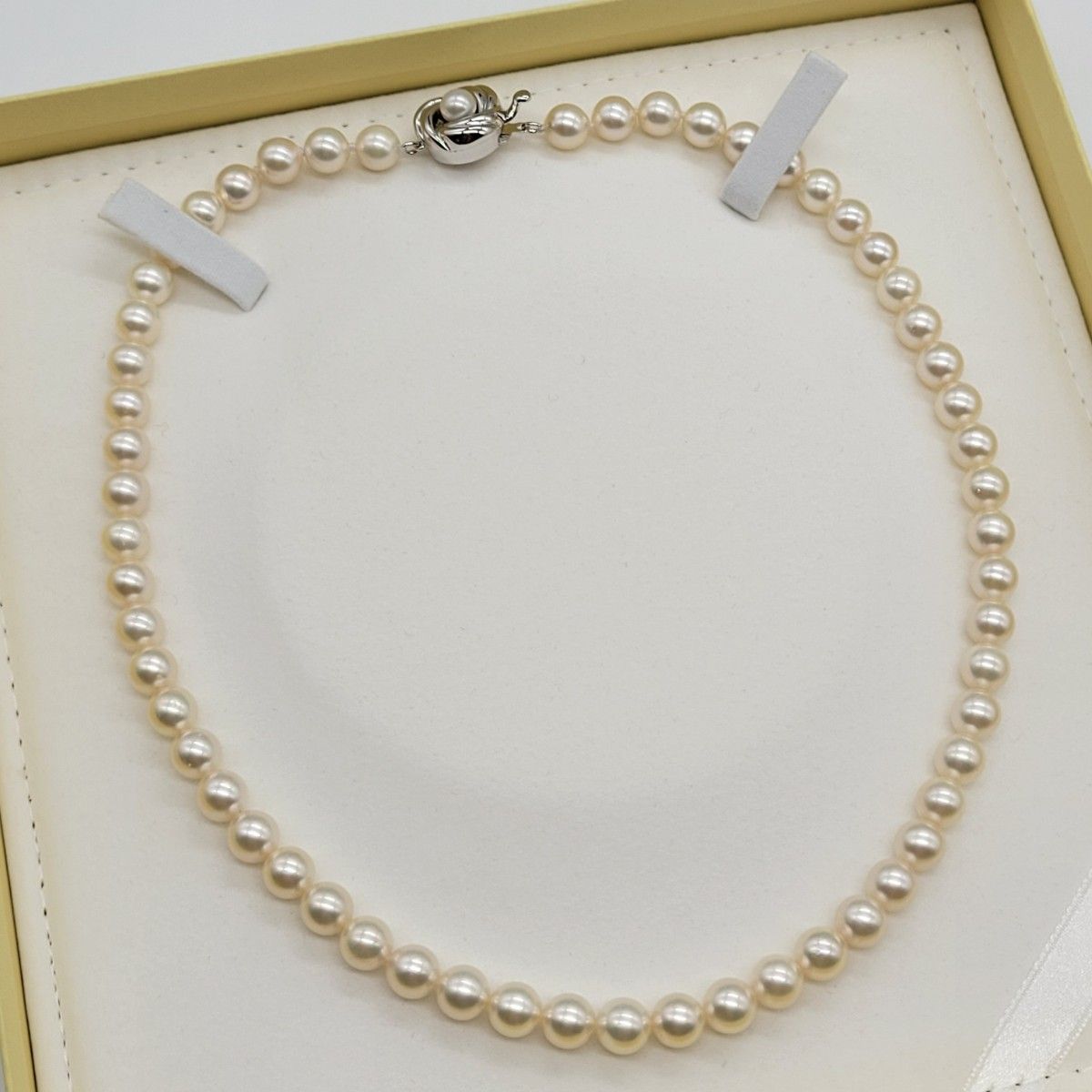 最終価格 極美品 鑑定書付き アコヤ真珠 パール ネックレス 中央 最終価格 極美品 鑑定書付き アコヤ真珠 パール ネックレス 中央