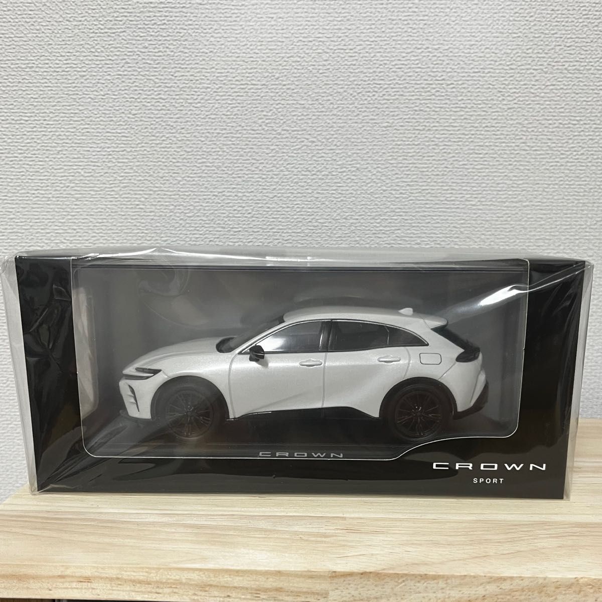 トヨタ カラーサンプル 新型 クラウンスポーツ PHEV 1/30 トヨタ カラーサンプル 新型 クラウンスポーツ PHEV 1/30
