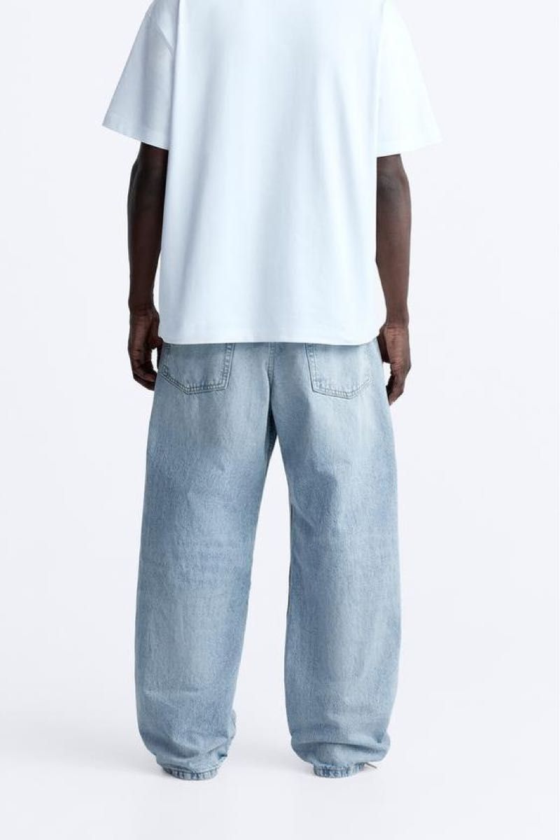 ZARA】 新品タグ付き メンズ BAGGY FIT デニムパンツ 44 ライト ZARA】 新品タグ付き メンズ BAGGY FIT デニムパンツ 44 ライト