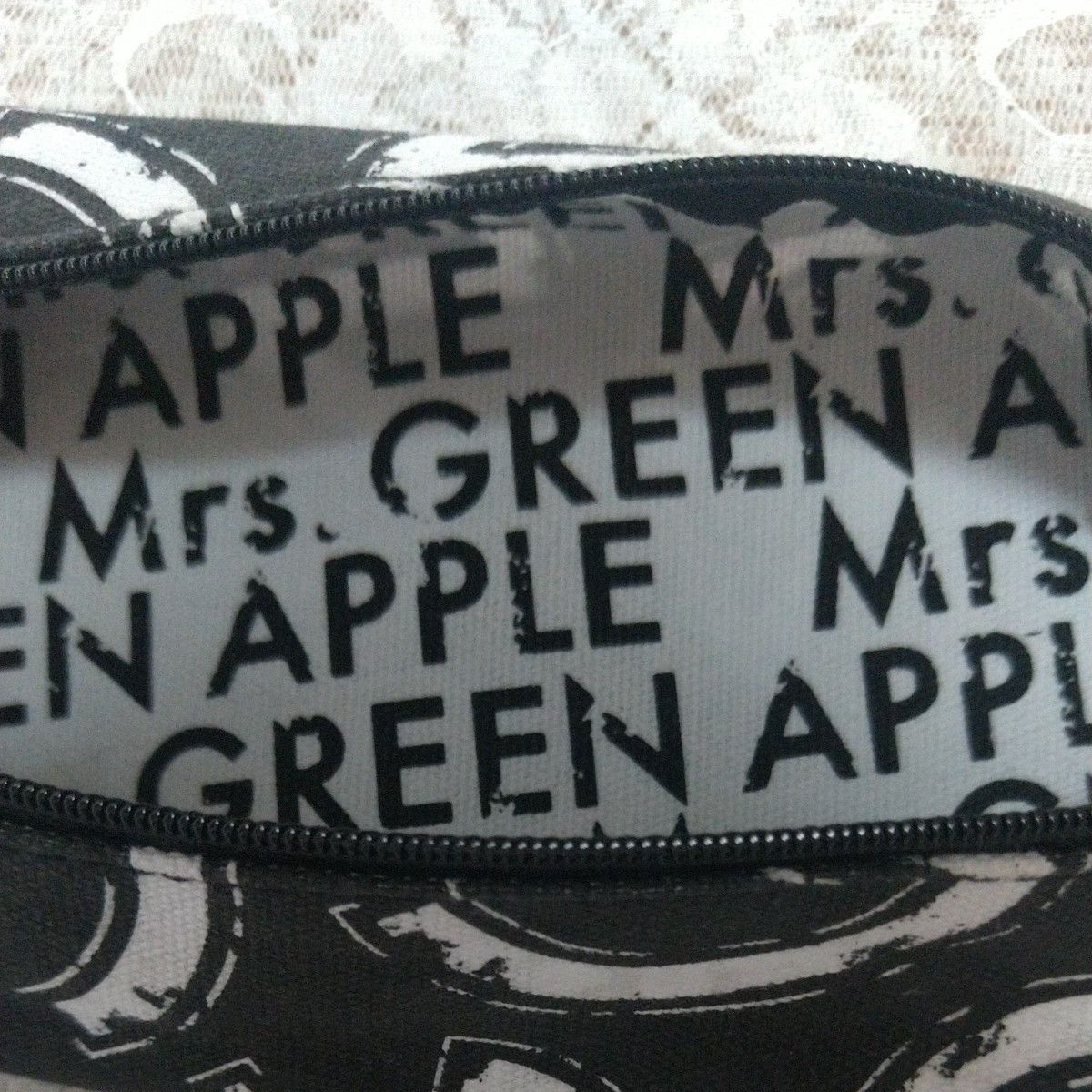 希少 美品 Mrs GREEN APPLE MGA MEET YOU TOUR ペンケース 希少 美品 Mrs GREEN APPLE MGA MEET YOU TOUR ペンケース