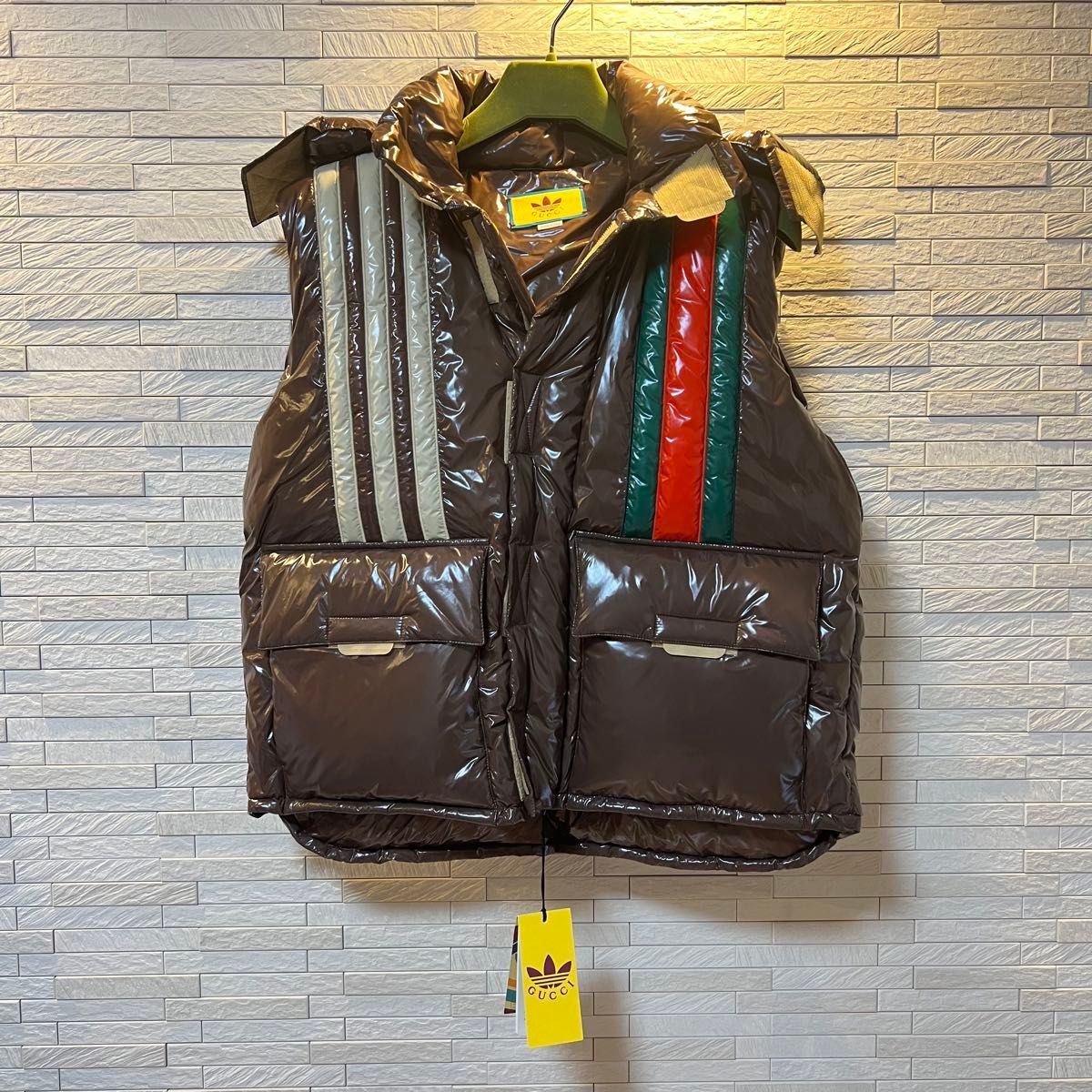 新品 GUCCI adidas コラボ ダウンベスト アウター 大きめ L 新品 GUCCI adidas コラボ ダウンベスト アウター 大きめ L