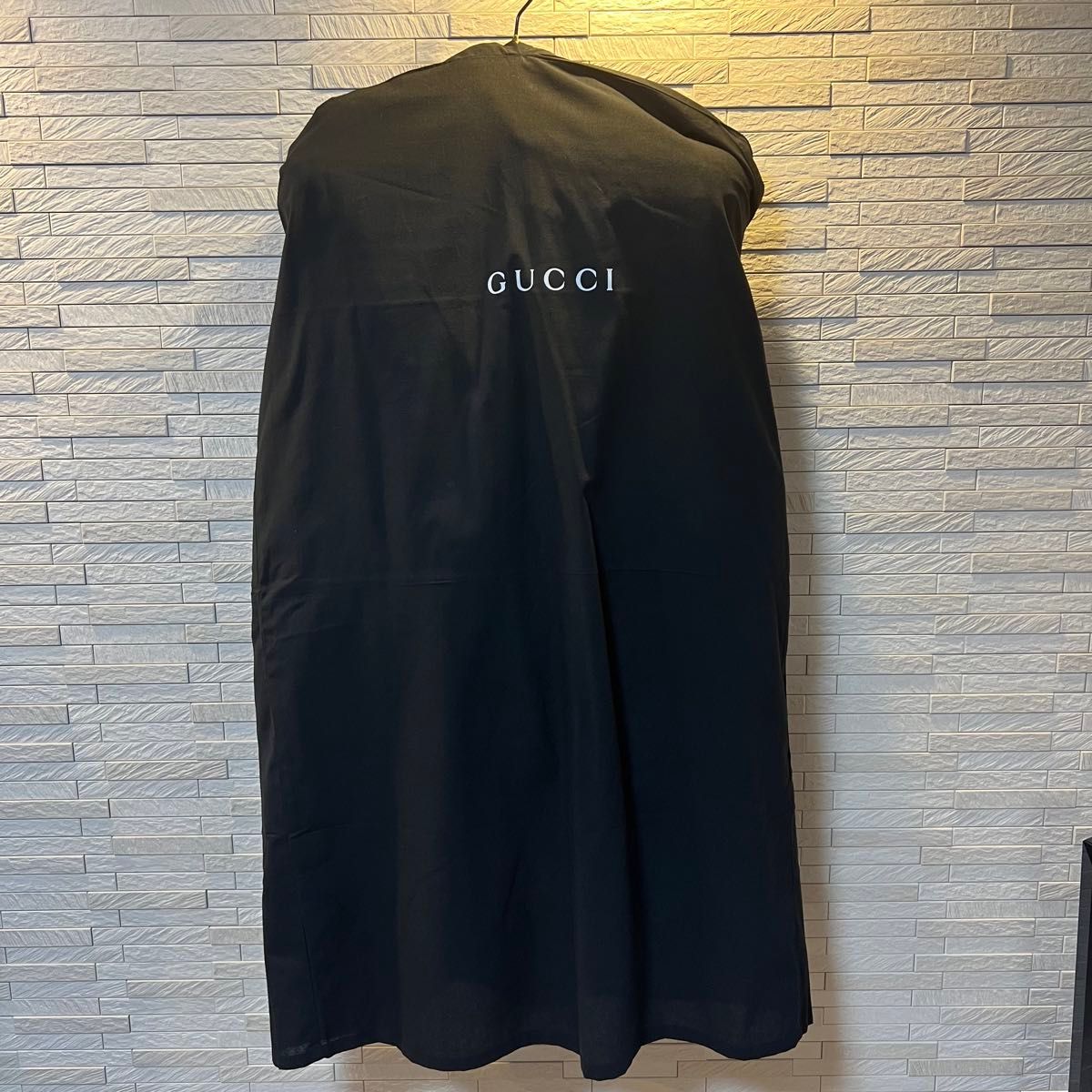 新品 GUCCI adidas コラボ ダウンベスト アウター 大きめ L 新品 GUCCI adidas コラボ ダウンベスト アウター 大きめ L