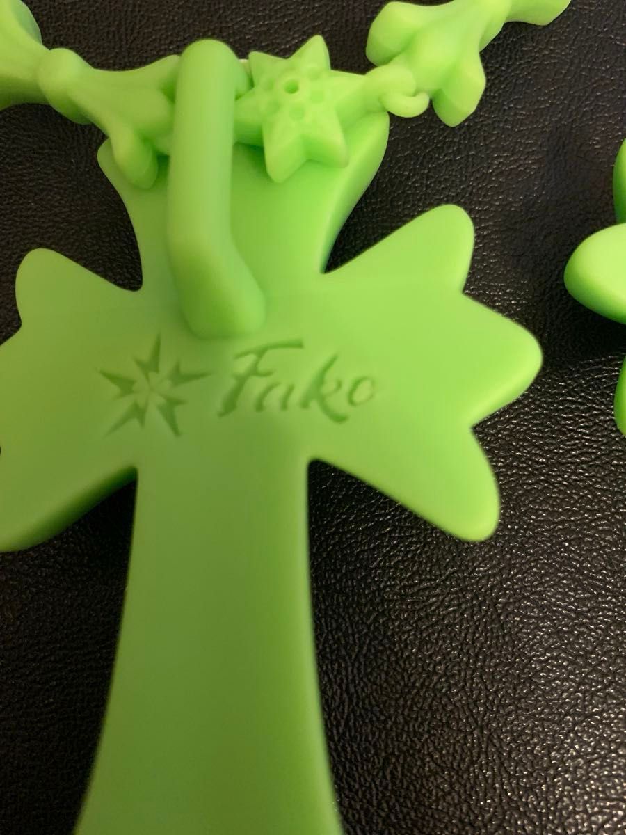 バカデカfAKE heartsクロス蛍光グリーン 十字架 ネックレス バカデカfAKE heartsクロス蛍光グリーン 十字架 ネックレス
