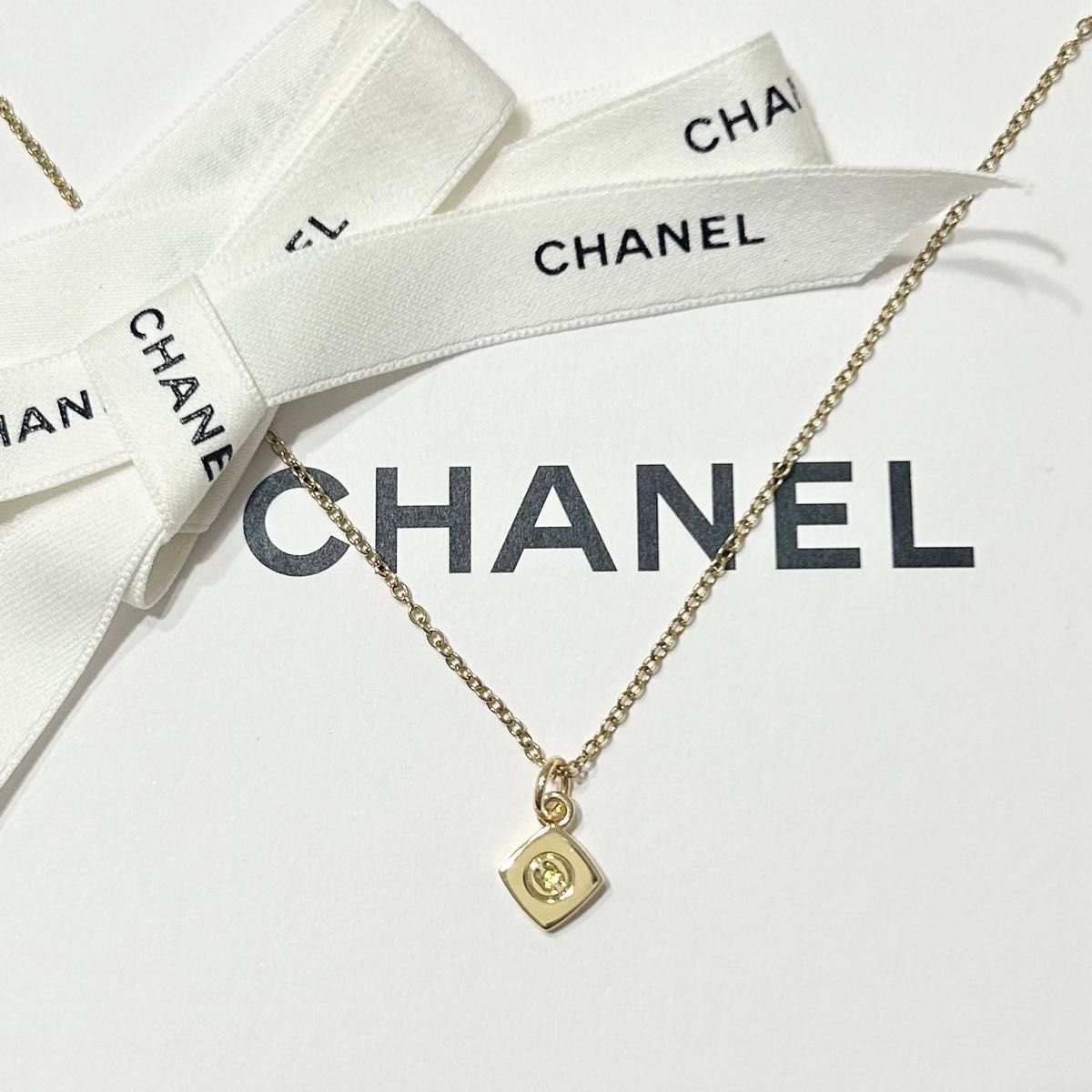 CHANEL】ノベルティ2023ホリデー限定チャーム CCロゴ入り CHANEL】ノベルティ2023ホリデー限定チャーム CCロゴ入り