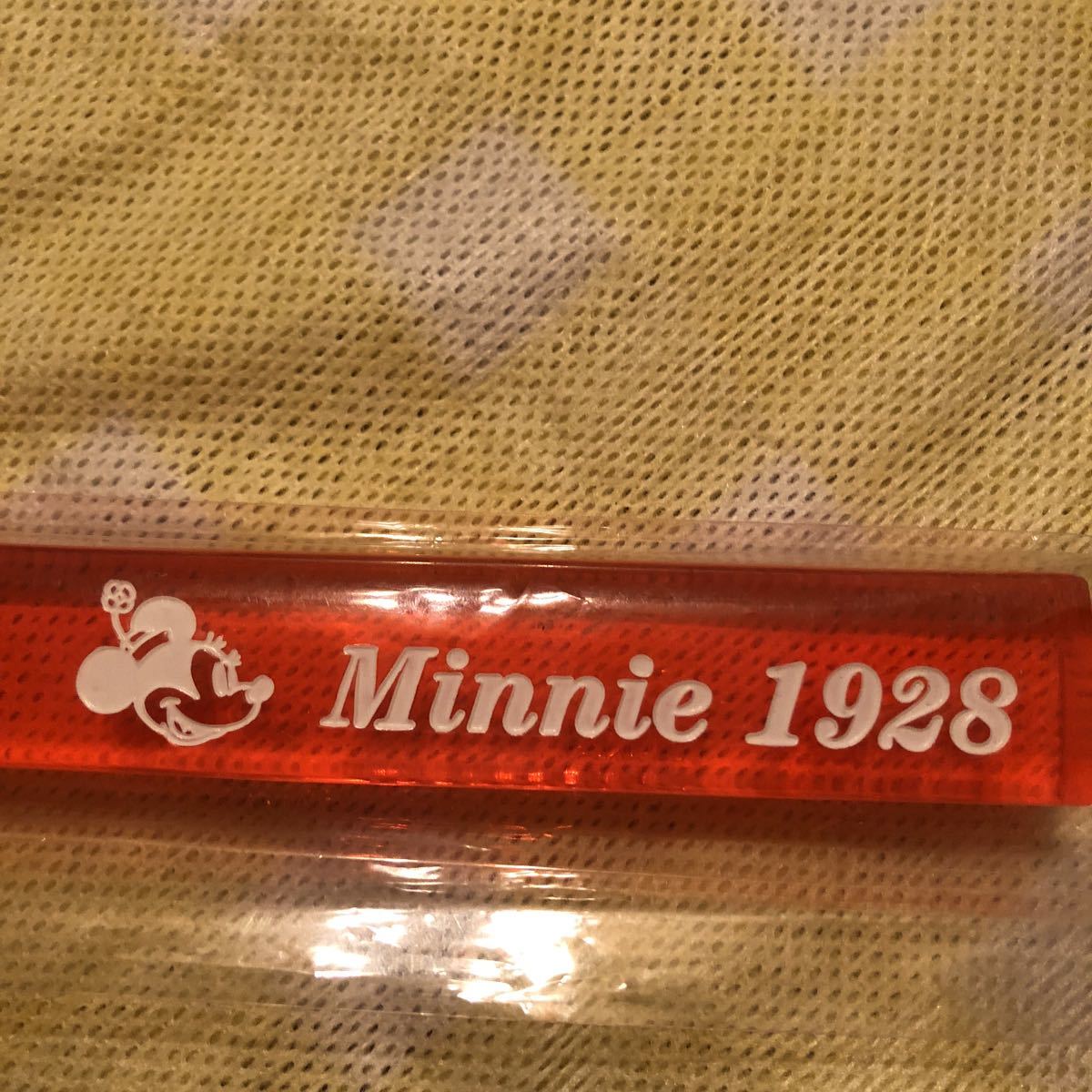 * rare * Disney Minnie Mouse hotel key bar key holder 