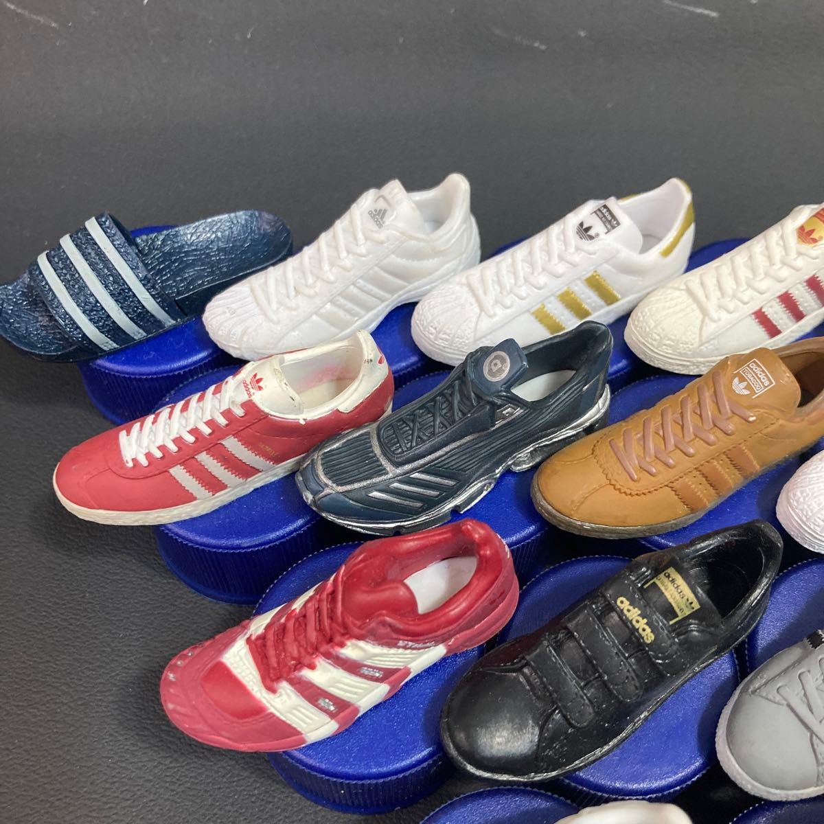 ペプシ ボトルキャップ adidas アディダス スニーカー ペプシ ボトルキャップ adidas アディダス スニーカー