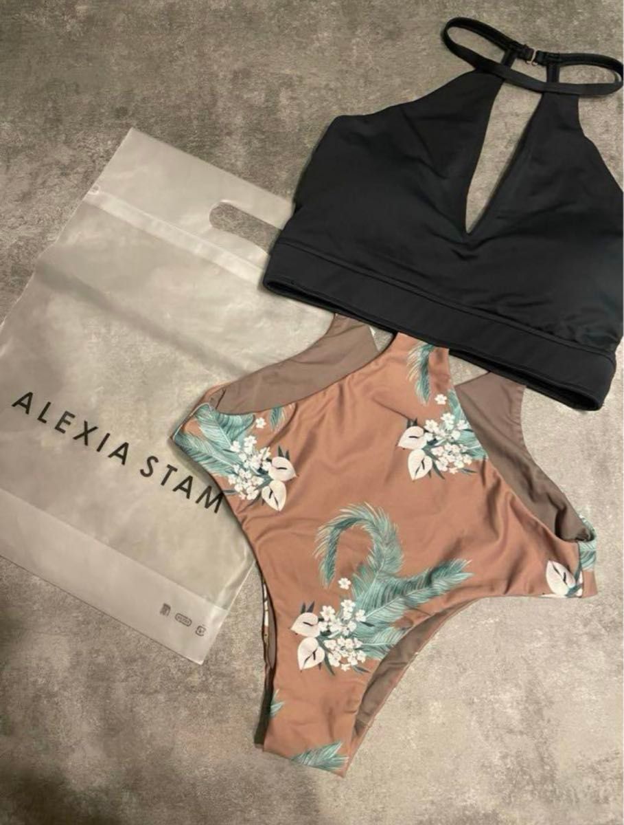 ALEXIA STAM /アリシアスタン ワンピース水着 ブラック×花柄 ALEXIA STAM /アリシアスタン ワンピース水着 ブラック×花柄