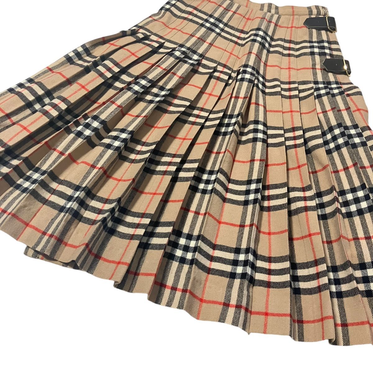 良品 BURBERRY バーバリーズ ロング丈 プリーツスカート 巻き 良品 BURBERRY バーバリーズ ロング丈 プリーツスカート 巻き