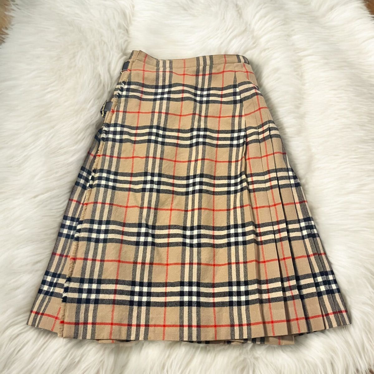 良品 BURBERRY バーバリーズ ロング丈 プリーツスカート 巻き 良品 BURBERRY バーバリーズ ロング丈 プリーツスカート 巻き