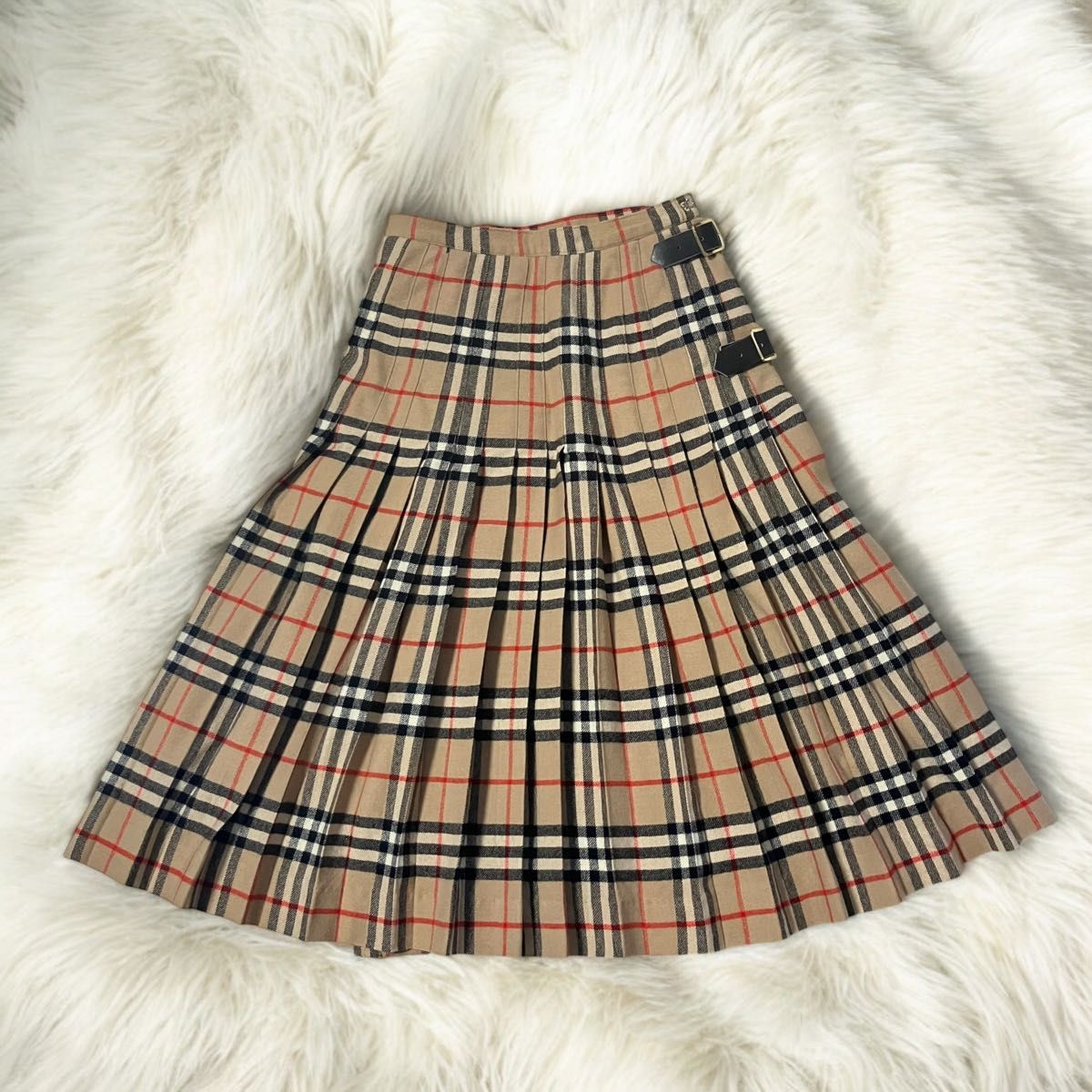 良品 BURBERRY バーバリーズ ロング丈 プリーツスカート 巻き 良品 BURBERRY バーバリーズ ロング丈 プリーツスカート 巻き