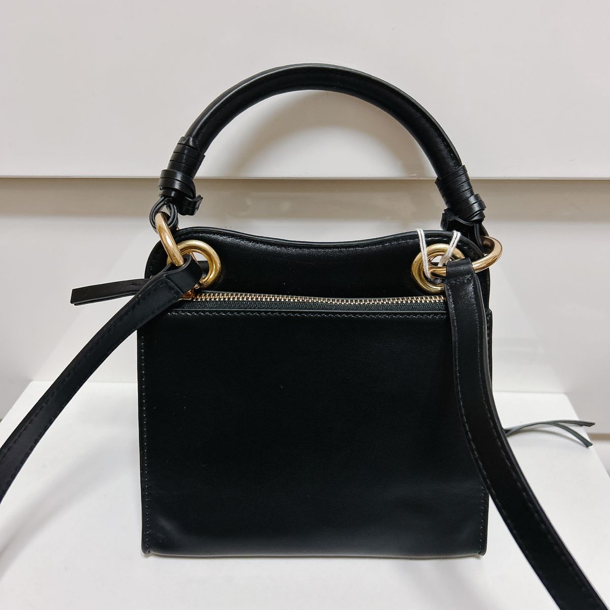 新品未使用】大人気SEE BY CHLOE ミニクロスボディバッグ|Yahoo 新品未使用】大人気SEE BY CHLOE ミニクロスボディバッグ|Yahoo