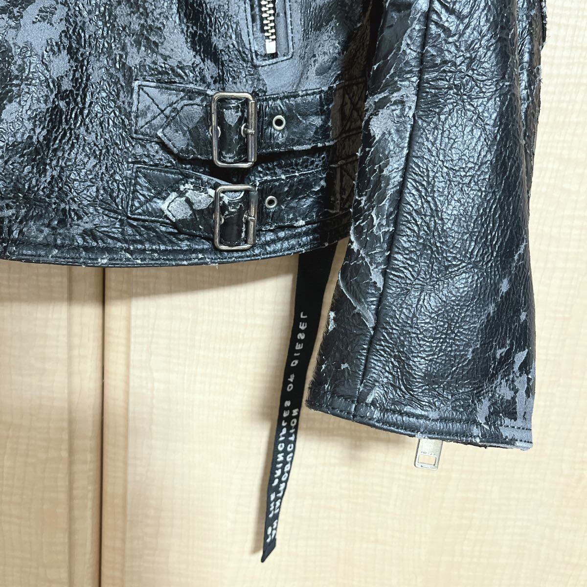 タグ付き DIESEL L-KRAMPIS ディーゼル ハードダメージ加工 タグ付き DIESEL L-KRAMPIS ディーゼル ハードダメージ加工