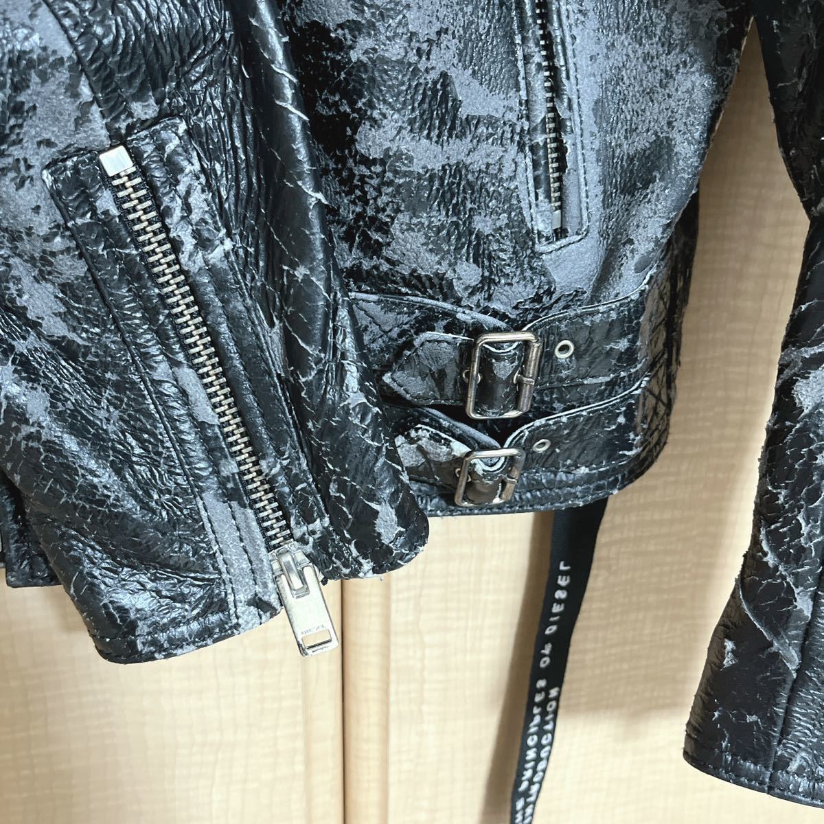 タグ付き DIESEL L-KRAMPIS ディーゼル ハードダメージ加工 タグ付き DIESEL L-KRAMPIS ディーゼル ハードダメージ加工