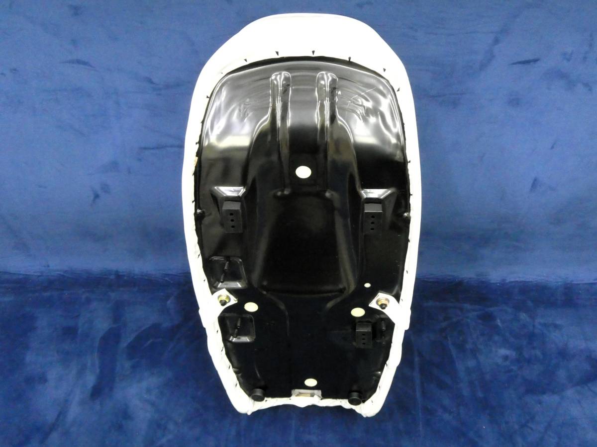 GS400 チョビ三 白皮/タックロールシート チョビ三段 車 GS400 チョビ三 白皮/タックロールシート チョビ三段 車