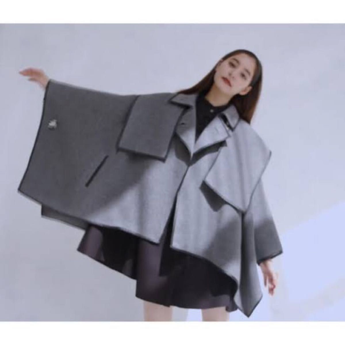 新品タグあり 【SNIDEL×新木優子×sweet】コート ポンチョ GRY 新品タグあり 【SNIDEL×新木優子×sweet】コート ポンチョ GRY