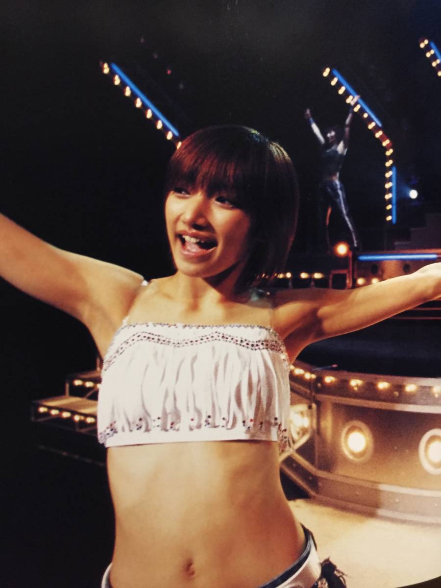 古本 帯なし 写真集 Maki Goto Photobook Concert Tour 2004 Spring～真金色に塗っちゃえ!～ 後藤真希 モーニング娘。 ハロプロ ゆうパック_画像4