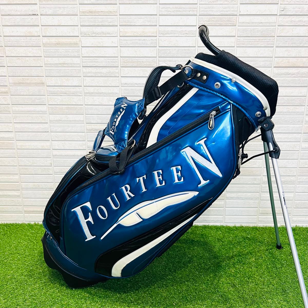 FOURTEEN フォーティーン キャディバッグ 軽量 スタンド式 FOURTEEN フォーティーン キャディバッグ 軽量 スタンド式