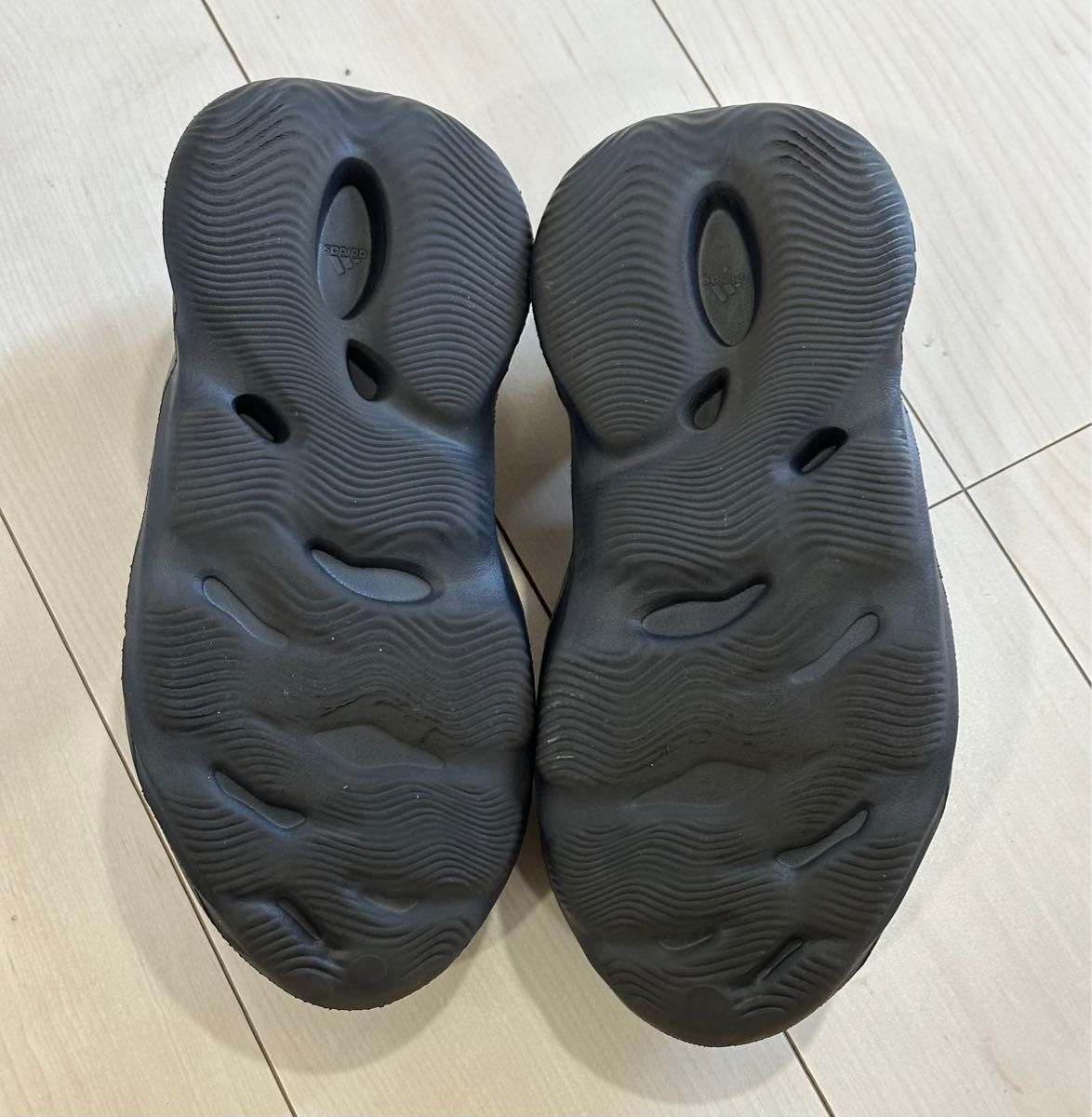 adidas YEEZY Foam Runner Onyx アディダス イージー ファーム adidas YEEZY Foam Runner Onyx アディダス イージー ファーム