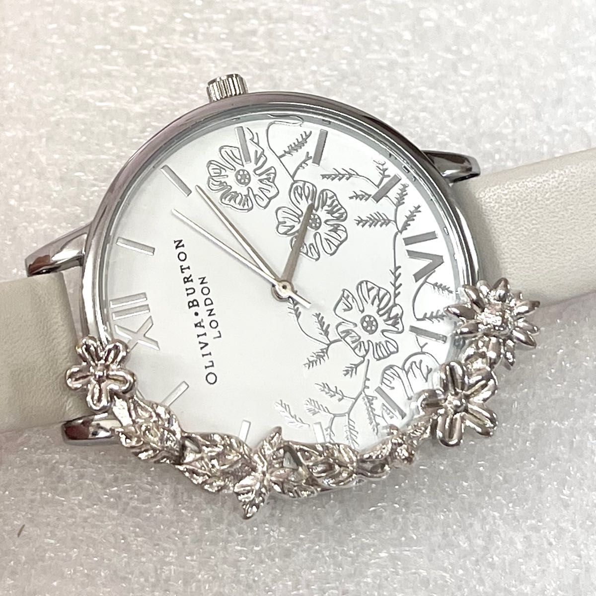 稼働 未使用保管品 美品 OLIVIA・BURTON レディース腕時計 お花 稼働 未使用保管品 美品 OLIVIA・BURTON レディース腕時計 お花