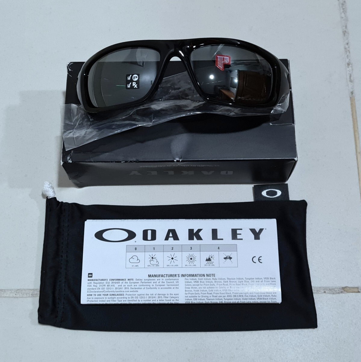 正規品 新品 偏光レンズ OAKLEY VALVE オークリー バルブ BLACK 正規品 新品 偏光レンズ OAKLEY VALVE オークリー バルブ BLACK