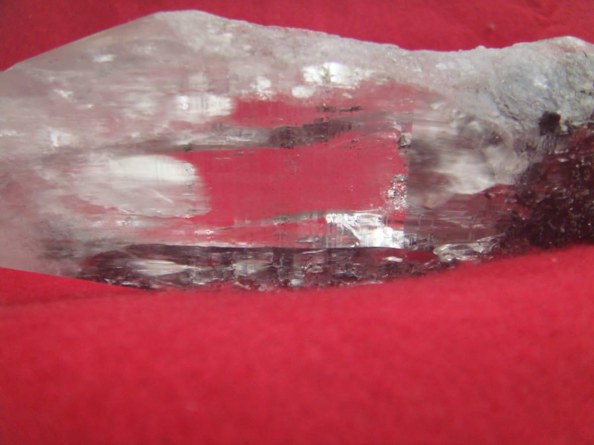 ◆大型ヒマラヤ水晶原石（緑泥石付、虹入り、条線入り）高透明度　（希少）　_画像2