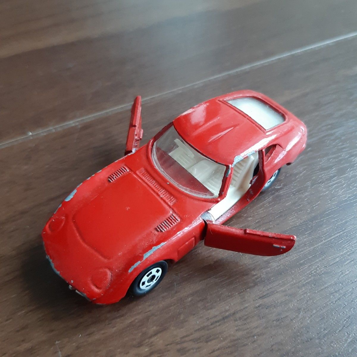 当時物 1974 トミカ トヨタ 2000GT 赤 1/60 MADE IN JAPAN 当時物 1974 トミカ トヨタ 2000GT 赤 1/60 MADE IN JAPAN