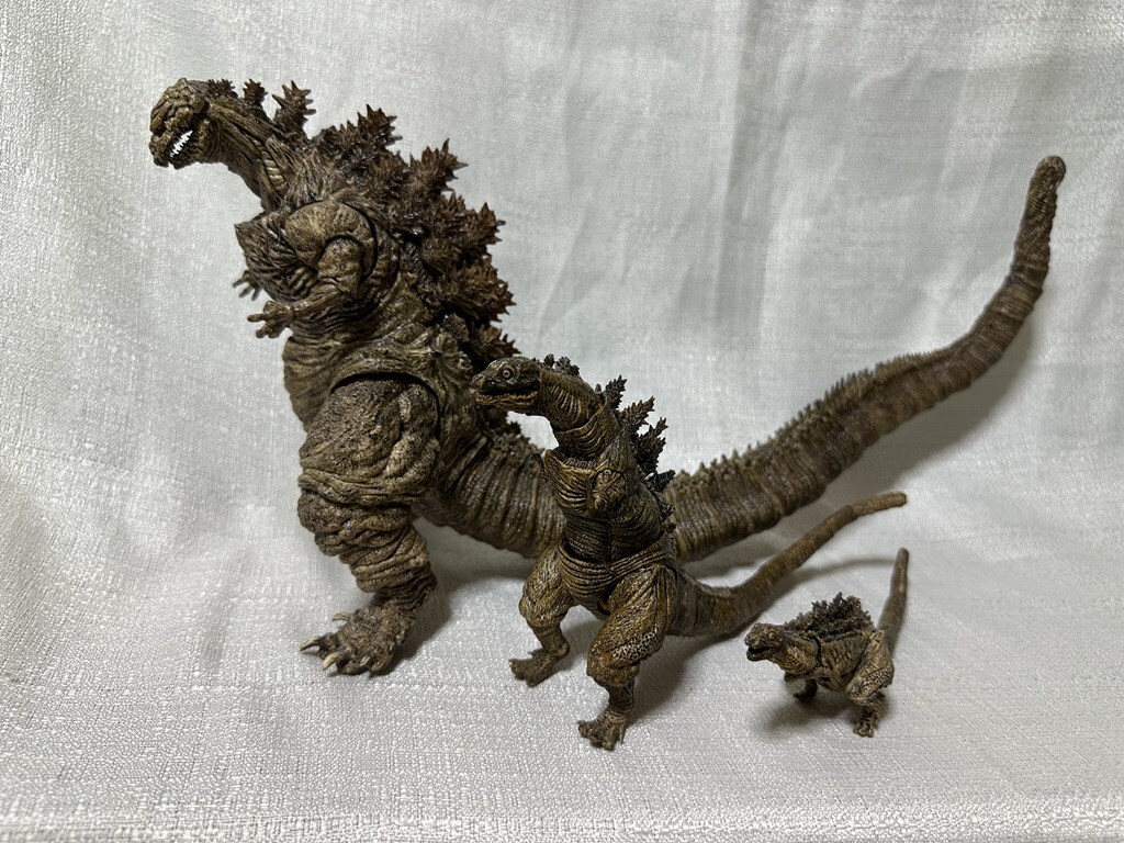 S H MonsterArts シン・ゴジラ ゴジラ・ストア限定版 3体セット S H MonsterArts シン・ゴジラ ゴジラ・ストア限定版 3体セット