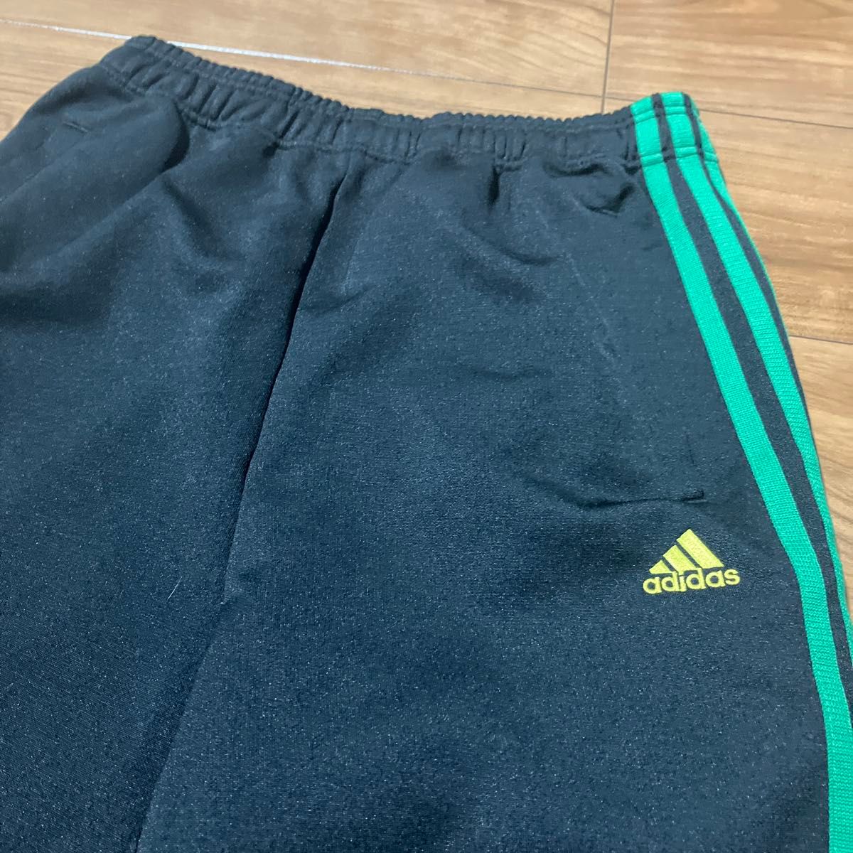 adidas アディダス ジャージ ブラック 黒 3本ライン 緑 グリーン adidas アディダス ジャージ ブラック 黒 3本ライン 緑 グリーン