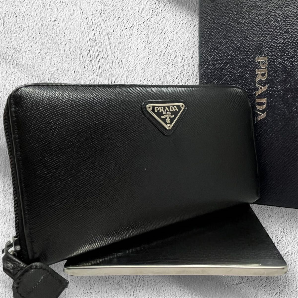 ☆PRADA☆ 3角プレート長財布 - 家具 ☆PRADA☆ 3角プレート長財布 - 家具