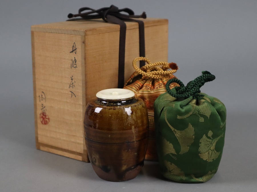 石田陶春 ☆ 丹波焼 刷毛目 八寸鉢 ☆ 共箱 共布 ☆師: 森本陶 石田陶春 ☆ 丹波焼 刷毛目 八寸鉢 ☆ 共箱 共布 ☆師: 森本陶