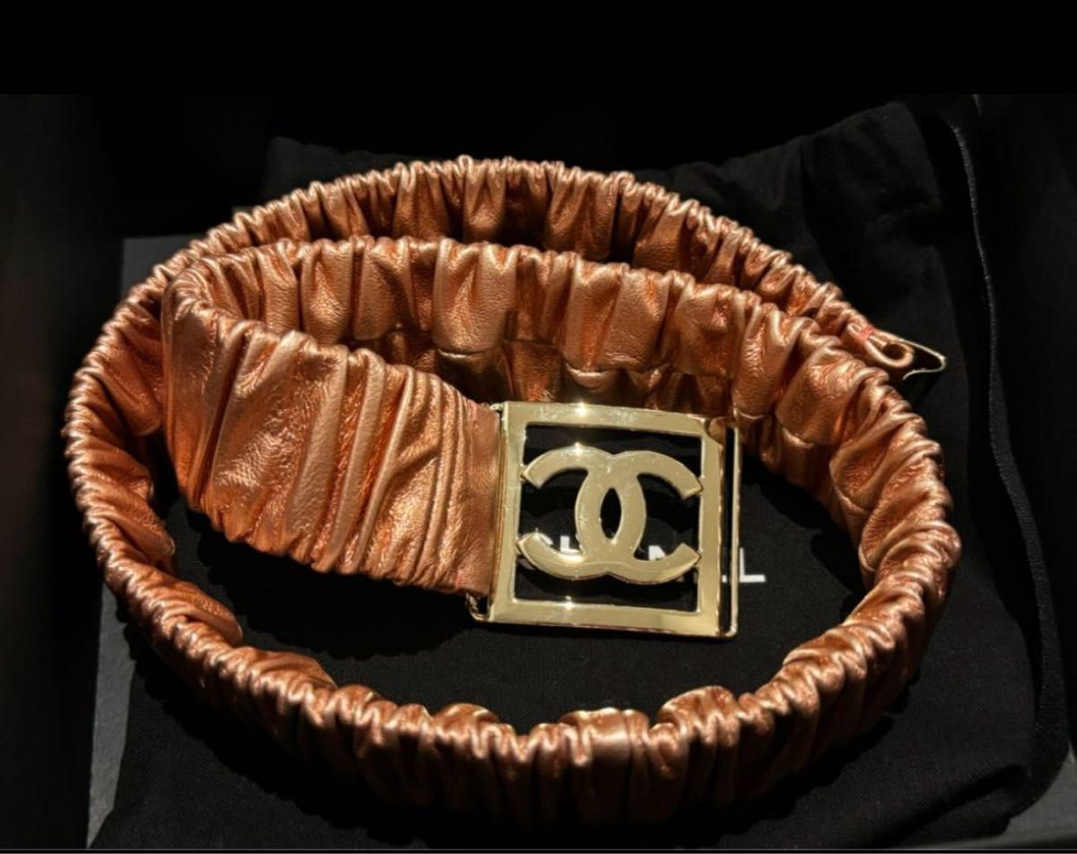 CHANEL シャネル ベルト ゴム ピンク メタリック 革 レザー 新品 CHANEL シャネル ベルト ゴム ピンク メタリック 革 レザー 新品